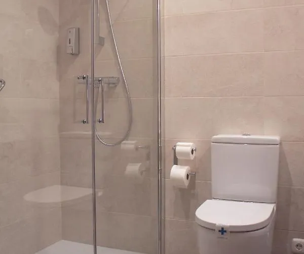 埃塞萨酒店 2* 圣塞瓦斯蒂安