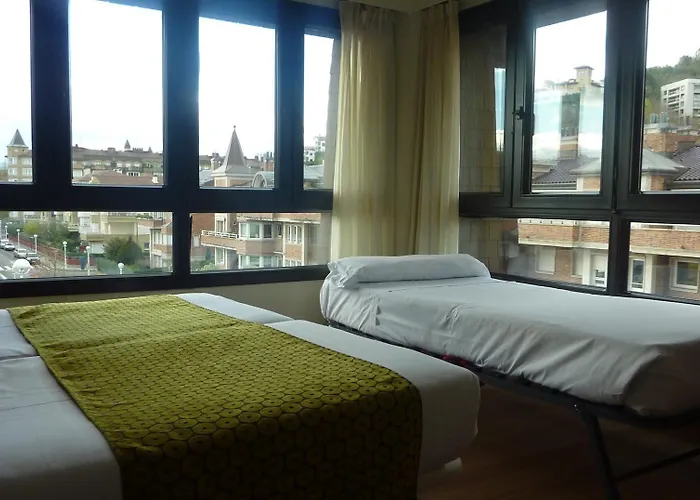 埃塞萨酒店 2* 圣塞瓦斯蒂安